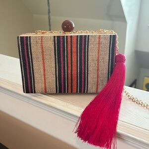 Mint condition!! Colorful ’Clutch’ no brand name.